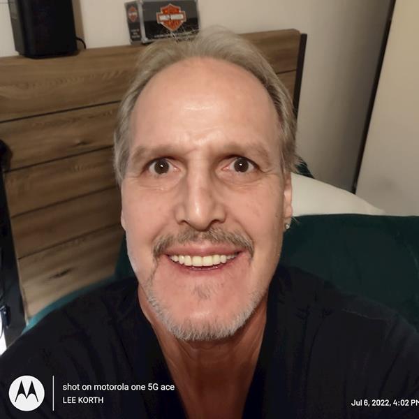 LEE KORTH