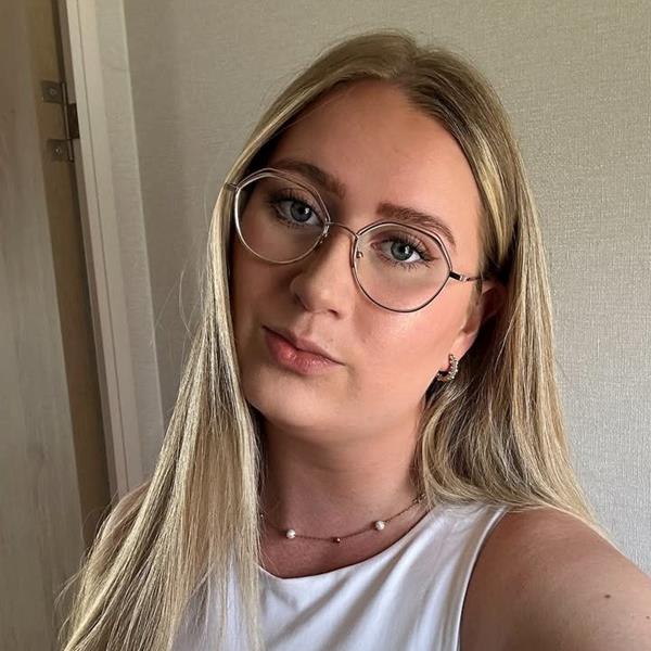 COURTNEY